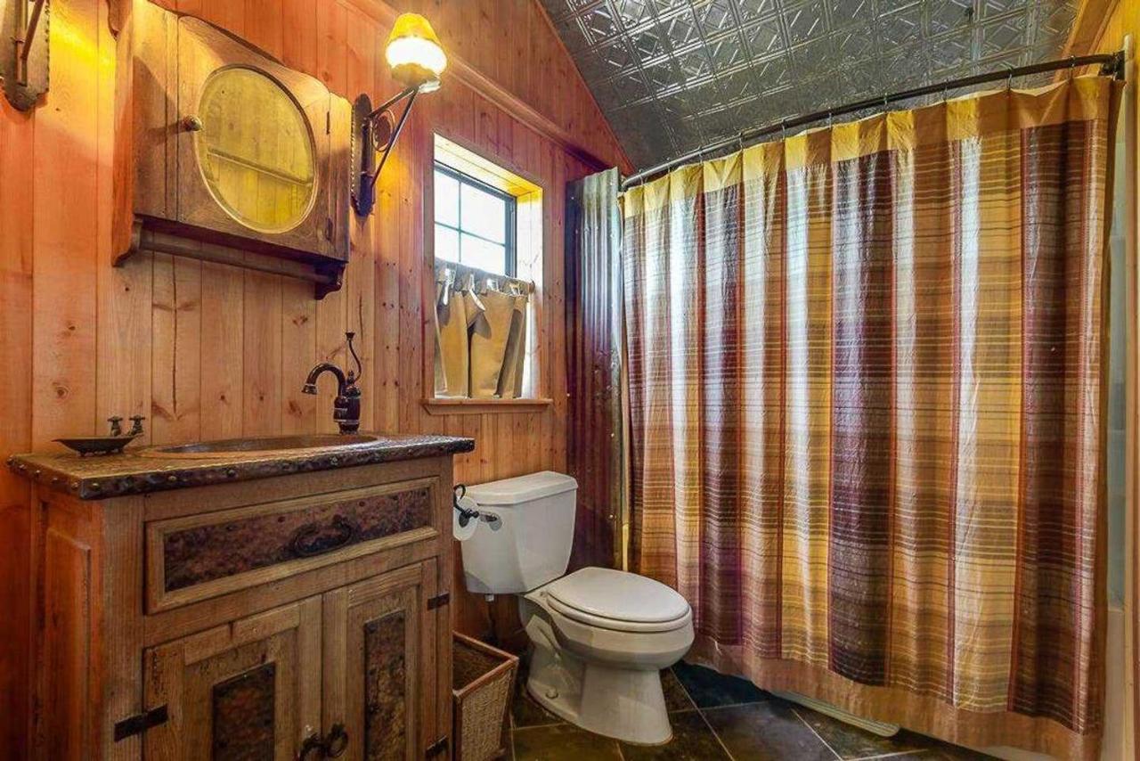 Last Outpost Bandera Ranch House المظهر الخارجي الصورة