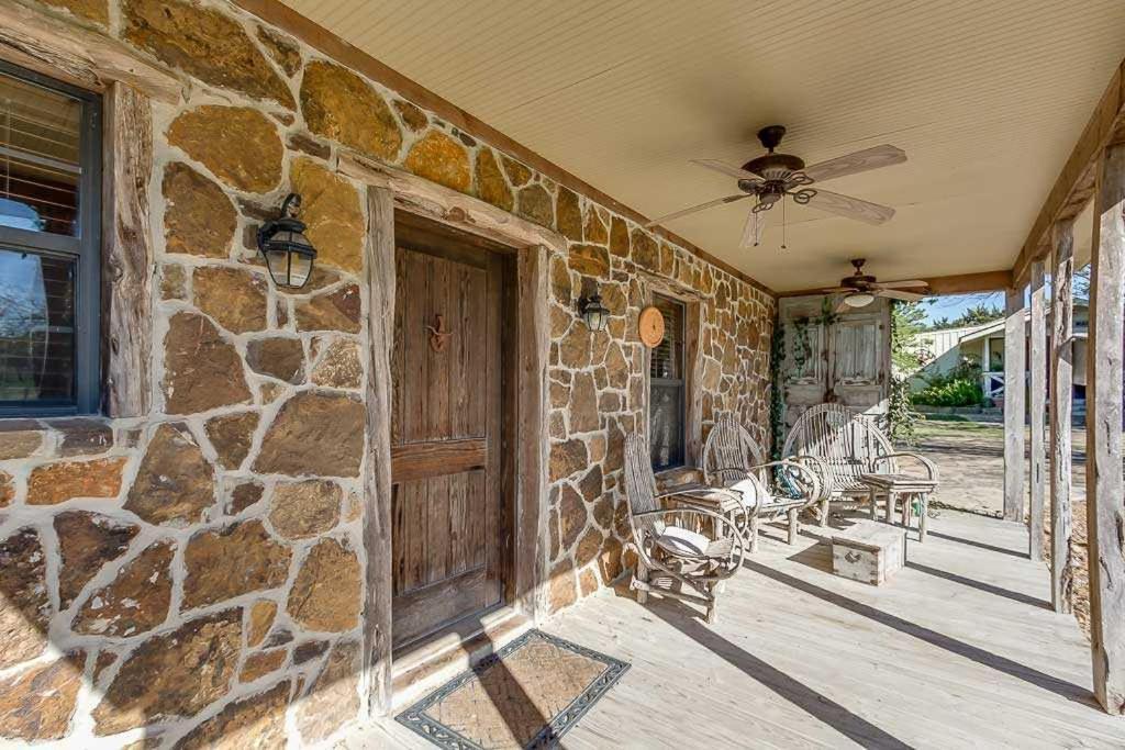 Last Outpost Bandera Ranch House المظهر الخارجي الصورة